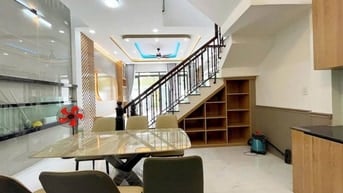 Chuyển về quê tôi bán gấp 60m2 Đội Cung, q11,gần chợ-giá 940tr