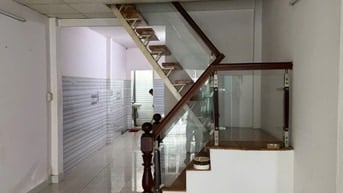 Nhà cho thuê trong hẻm đường Hoàng Hoa Thám trung tâm quận Bình Thạnh 