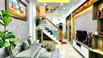 Vỡ nợ bán nhà 55m2,1 trệt 2 lầu,1 tỷ 280 triệu,bà hom,p13,quận 6