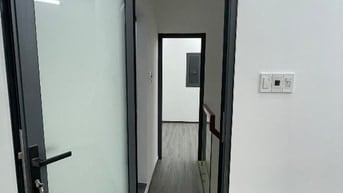 Nhà đẹp 2,25tỷ , Sát bên cầu Ông Bốn  4 phòng ngủ, 3WC