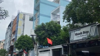 Bán Gấp 2 căn liền đường hoàng kim giao F5Q8 dt: 8mx26m, 4lau st
