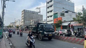 Cần bán Nhà và Đất mặt tiền Huỳnh tấn phát, Quận 7