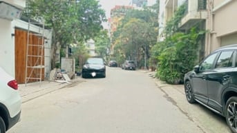Bán nhà Phân Lô Ngõ 203 Hoàng Quốc Việt , DT 110 m2 , MT 7 m,Giá 50 tỷ