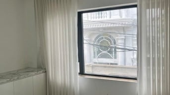 Nhà đẹp mới có thang máy tiện kinh doanh