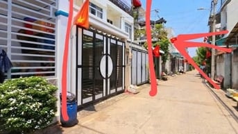 CẦN BÁN GẤP CĂN NHÀ ĐƯỜNG TỈNH LỘ 10 QUẬN BÌNH TÂN HẺM /NGẮN