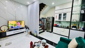 Nhà đẹp Minh Khai, hàng hiếm dân xây chắc chắn 40m2 giá 7,6 tỷ 
