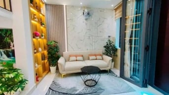 Bán nhà ngay Hoàng Hoa Thám, Tân Bình. Giá: 2 tỷ 512tr/70m2 sổ riêng