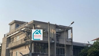 Cho Thuê Nhà Mặt Tiền Lạc Long Quận P5,Q11- Diện tích: 10m x 25m