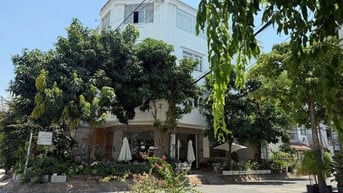 Cho thuê góc 2 mặt tiền Tên Lửa 50 triệu 