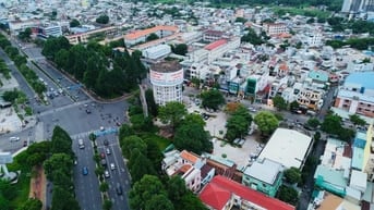 Xoay vốn cần bán gấp nhà mặt tiền đường ngay sân bay Biên Hòa.