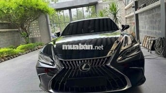 Lexus ES250 lướt đi ít km