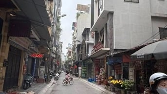 Bán nhà mặt phố đường 800A, Lô góc, Vỉa hè, Kinh doanh sầm uất, 87m2.
