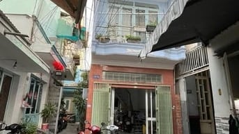 3,95 tỷ Nhà góc 3 mặt tiền hẻm 3,4 x 9 trệt lầu 2pn , giá còn tl 