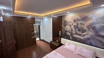 Siêu Phẩm Cầu Giấy, 3 thoáng, Sát Hồ, Cách Otô 10m, 6 tầng, nhỉnh 8 tỷ