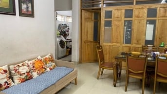 Cho thuê căn hộ tầng trệt C103 c/c Cống Quỳnh Q1