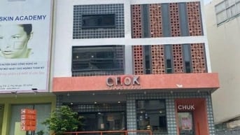 Cho thuê nhà 130 Phổ Quang, Phú Nhuận. Hầm, 4 Tầng, 16x20 chỉ 135tr
