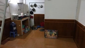 Phòng tro tầng trệt, đường 10m, cách chợ Bình triệu 500m,giá 2.4tr