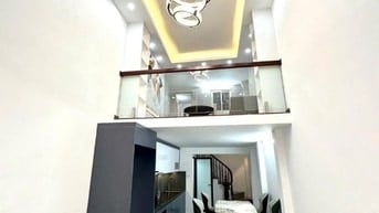 Cần bán gấp nhà 5 tầng phố Khương trung,giá hợp lí