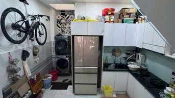 Bán nhà hẻm nhựa 10m khu víp P.10 Q11.Dt:4x18.5m 3 lầu ST nhà mới 