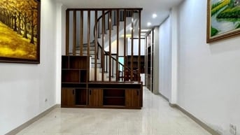 CHÍNH CHỦ BÁN NHÀ THƯỢNG THANH - LÔ GÓC - 3 THOÁNG - 4 PHÒNG NGỦ 
