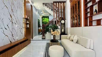 Căn nhà đẹp duy nhất ngay Võ Văn Kiệt, Q6. Giá: 3 Tỷ 160 / 52m2. SHR