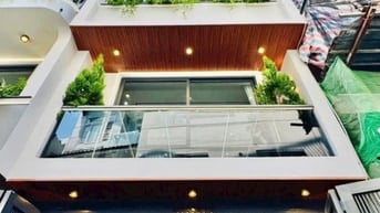 bán nhà SIÊU PHẨM LUXURY TUYỆT ĐẸP, DT 4M X 17M, Ô TÔ XE HƠI VÀO NHÀ