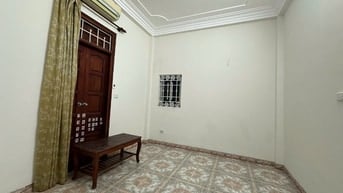 Cho thuê nhà 424 đường Thuỵ Khuê - gần chợ Bưởi