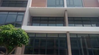 BÁN NHÀ ĐẸP LIỀN KỀ 80M2, 5 TẦNG GIÁ 9,9 TỶ VIN OCEAN PARK 3 HƯNG YÊN