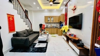 1 Nhà Ra Phố Thanh Nhàn-Đối Diện Công Viên-DT28m x 4Tầng-Hơn 5Tỷ
