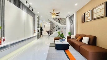 bán nhà ngay Thành Thái, Q10, giá: 2 tỷ 880 triệu/70m2, sổ hồng riêng