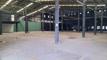 Cho thuê 700m2 kho cao 8m. NGUYỄN ẢNH THỦ. Cont quay đầu. Lưu kho .