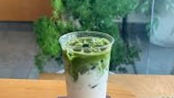 Cần người phụ bán tại quận 7 trên 18 tuổi