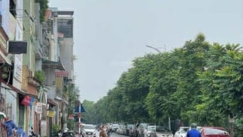 ĐẤT KINH DOANH "HỐT BẠC" NGỌC THỤY - MẶT TIỀN ĐẸP - VỈA HÈ RỘNG 
