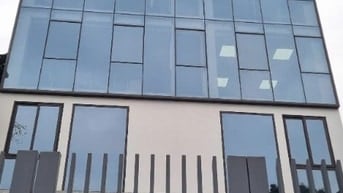 Cho thuê tòa nhà mặt phố Đông Ngạc: 150m2, nhà 7 tầng, 89tr