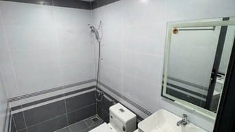 Cho thuê nhà hẻm 4m (XH) Nguyễn Đình Chiểu, P.2, Q. 3 giá 18tr