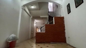 Hiếm - cho thuê nhà nguyên căn Ngõ 47 Phố đội cấn - ngọc hà 12 triệu