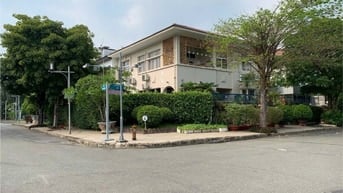 Cho thuê biệt thự đơn lập căn góc 2mt Mỹ Phú -hồ bơi 150 triệu