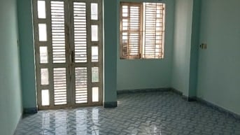 Nhà cho thuê Gần trường HUFLIT, kế song hành quốc lộ 22
