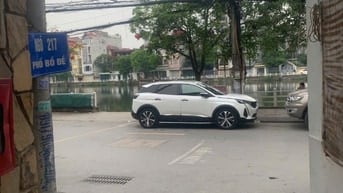 Bán nhà phố Bồ Đề, Long Biên, mặt bằng 98m2, nhà xây 3 tầng có sân