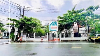 Cho Thuê Biệt Thự GÓC 2MT 01 Trần Văn Sắc, PThảo Điền,Q2_ DT:20m x 26m