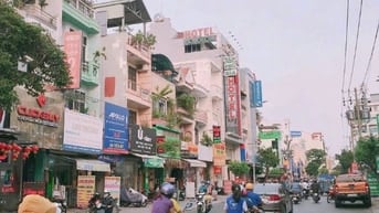 Bán nhà đẹp mặt tiền Âu Cơ, P.14, Q.Tân Bình, 4,2x26m