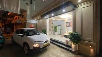 Duy nhất 1 căn!!! phố Lê Quý Đôn, Dt 38m2, 4t, mt 7m, ô tô đỗ cửa.