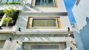 Đi nước ngoài định cư bán gấp nhà ở đường Âu Cơ, phường Phú Trung, quậ