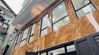 Bán nhà trung tâm quận Thanh Xuân, phố Khương Trung DT 40m 5T Nhà Mới