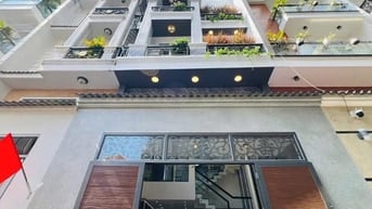 Đi nước ngoài định cư bán gấp nhà ở đường Trần Trọng Cung, phường Phú 
