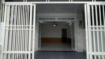 CHÍNH CHỦ GỬI BÁN NHÀ CẤP 4 QL50 TÂN KIÊN BÌNH CHÁNH 
