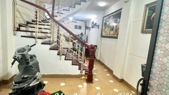 NHÀ BA ĐÌNH - THOÁNG TRƯỚC SAU - VÀI BƯỚC RA MẶT PHỐ