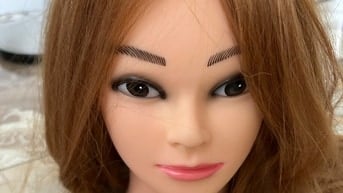 Đầu tóc vàng Manocanh cho người học tóc