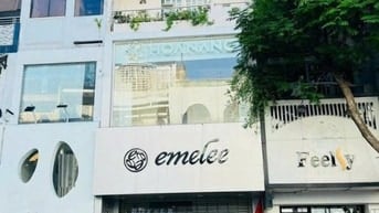 Cho thuê nhà mặt tiền đường Võ Văn Tần Phường 5 Quận 3 