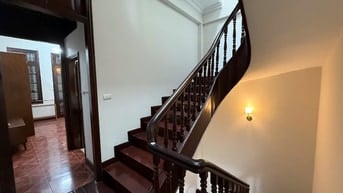 NHÀ 4T CÁCH MP TRẦN KHÁT CHÂN 40M NGÕ XE MÁY TRÁNH, DT 46/57M MT 8M 